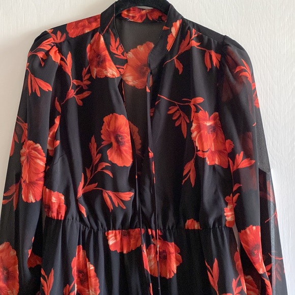 Forever 21 contemporary floral, tiered, ruffle dress - Picture 7 of 12